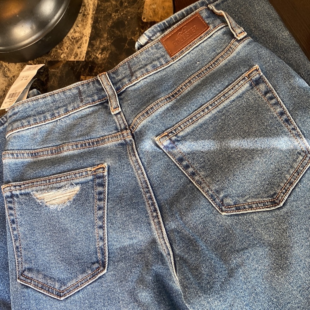 Hollisters jeans - Picture 3 of 3
